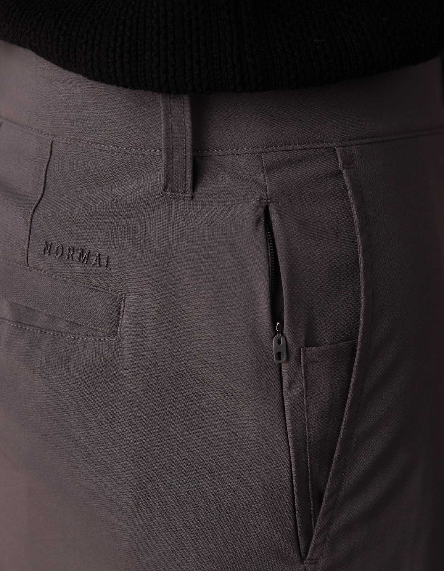 Everyday Hybrid Short in Steel - Image 5