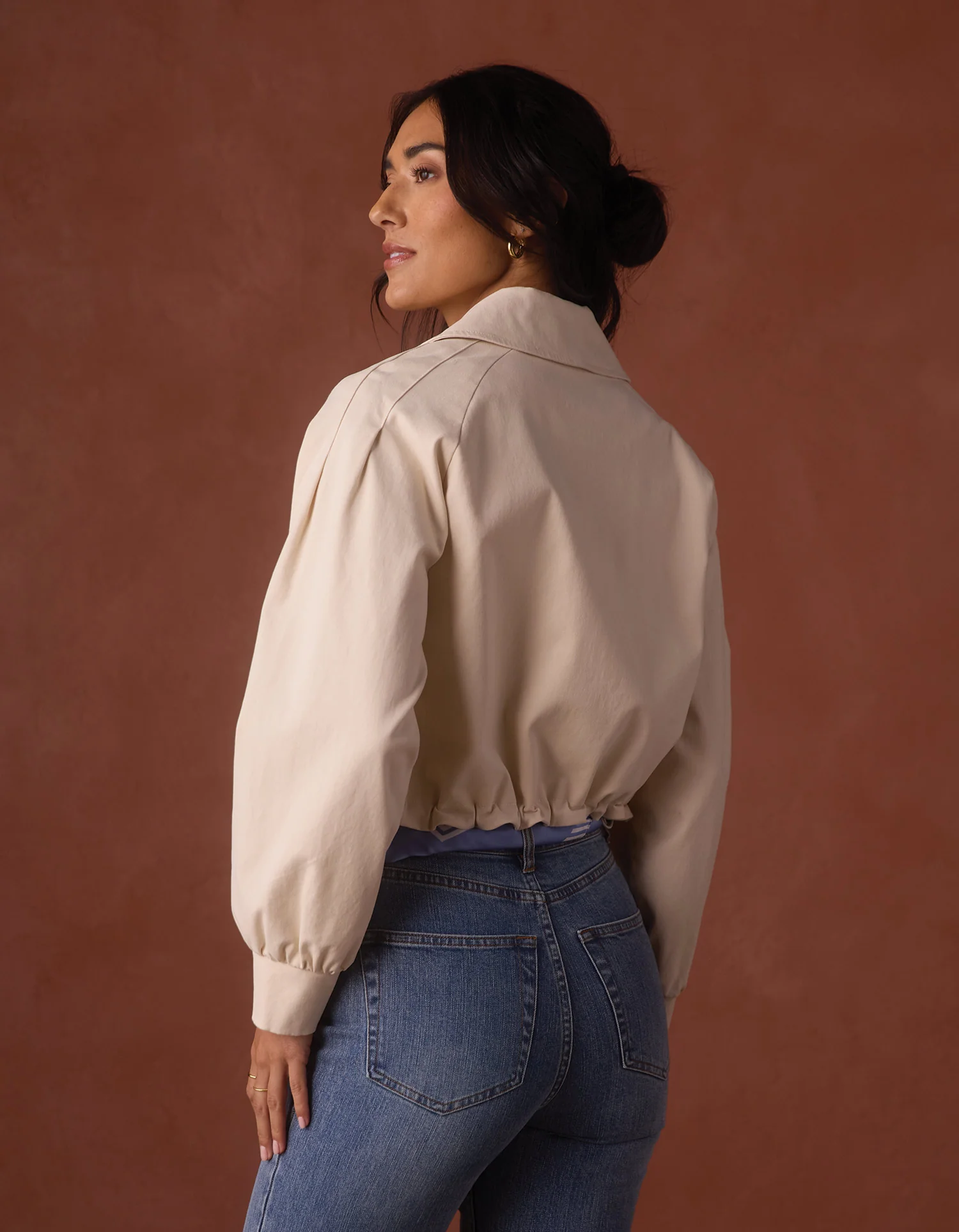 Gia Lapel Cropped Jacket in Chalk - Image 7