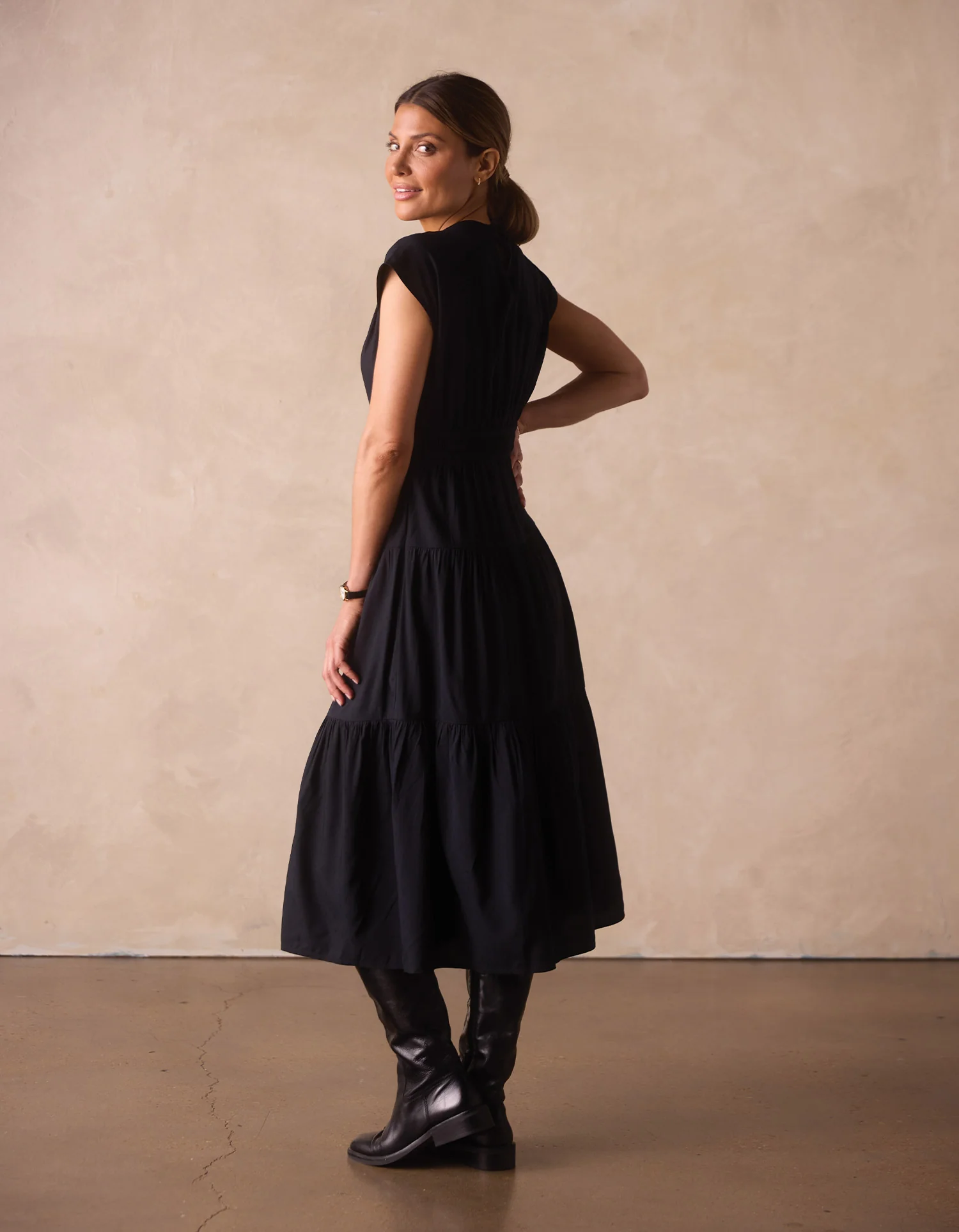 Grace Midi Dress in Black - Image 4