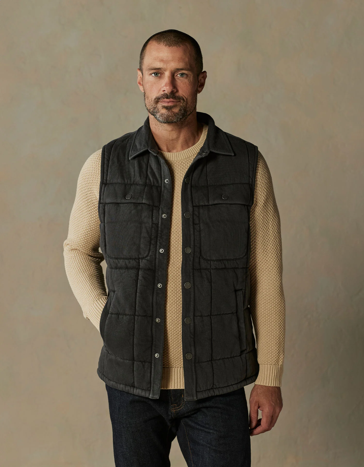Jackie Premium Fleece Lodge Vest in Phantom - Image 2