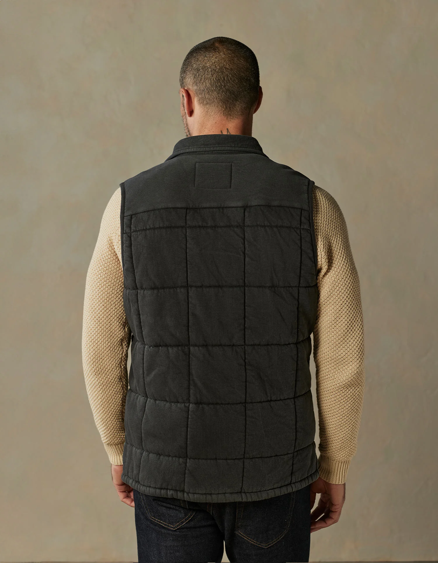 Jackie Premium Fleece Lodge Vest in Phantom - Image 5