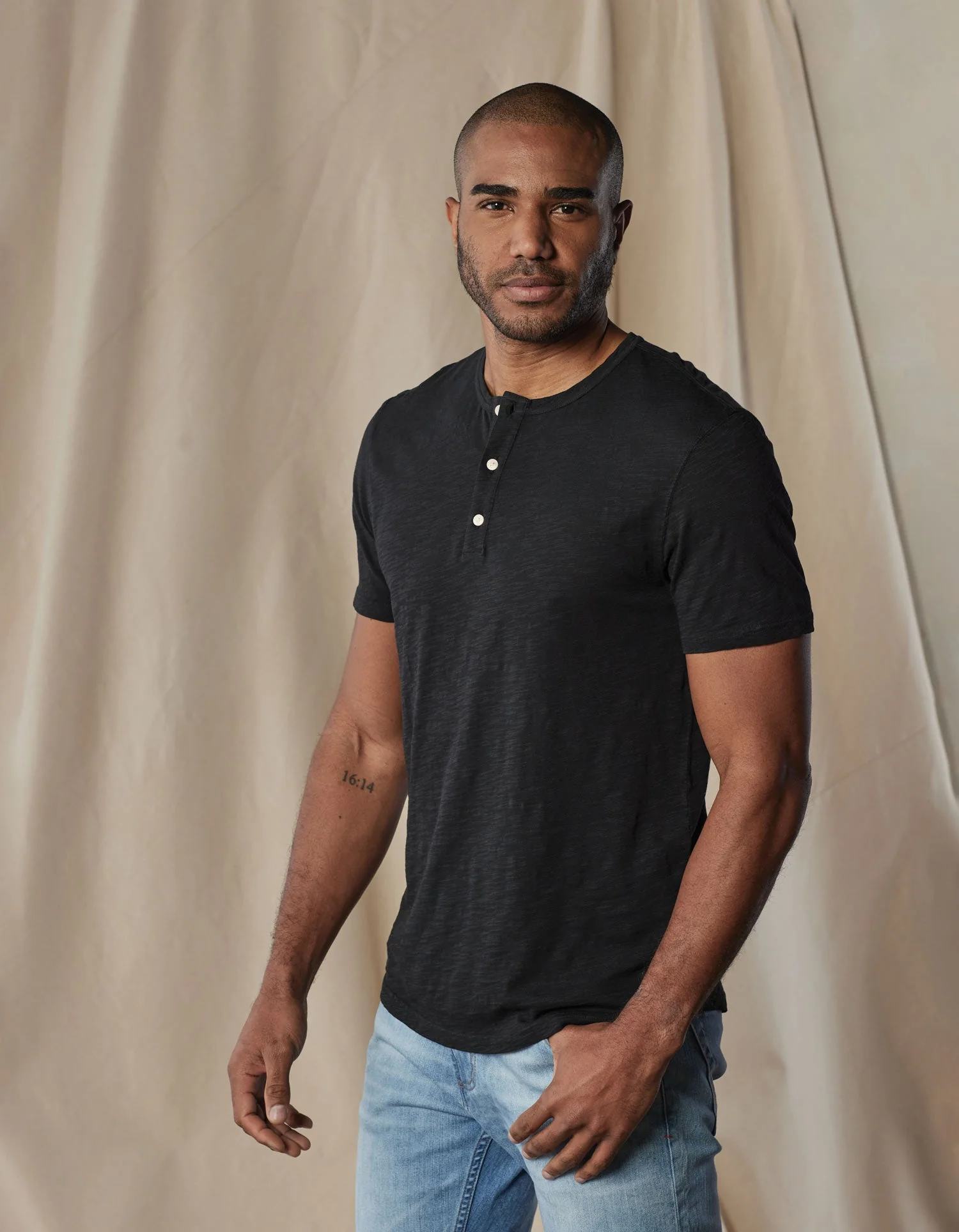 Vintage Slub Henley in Black - Image 4