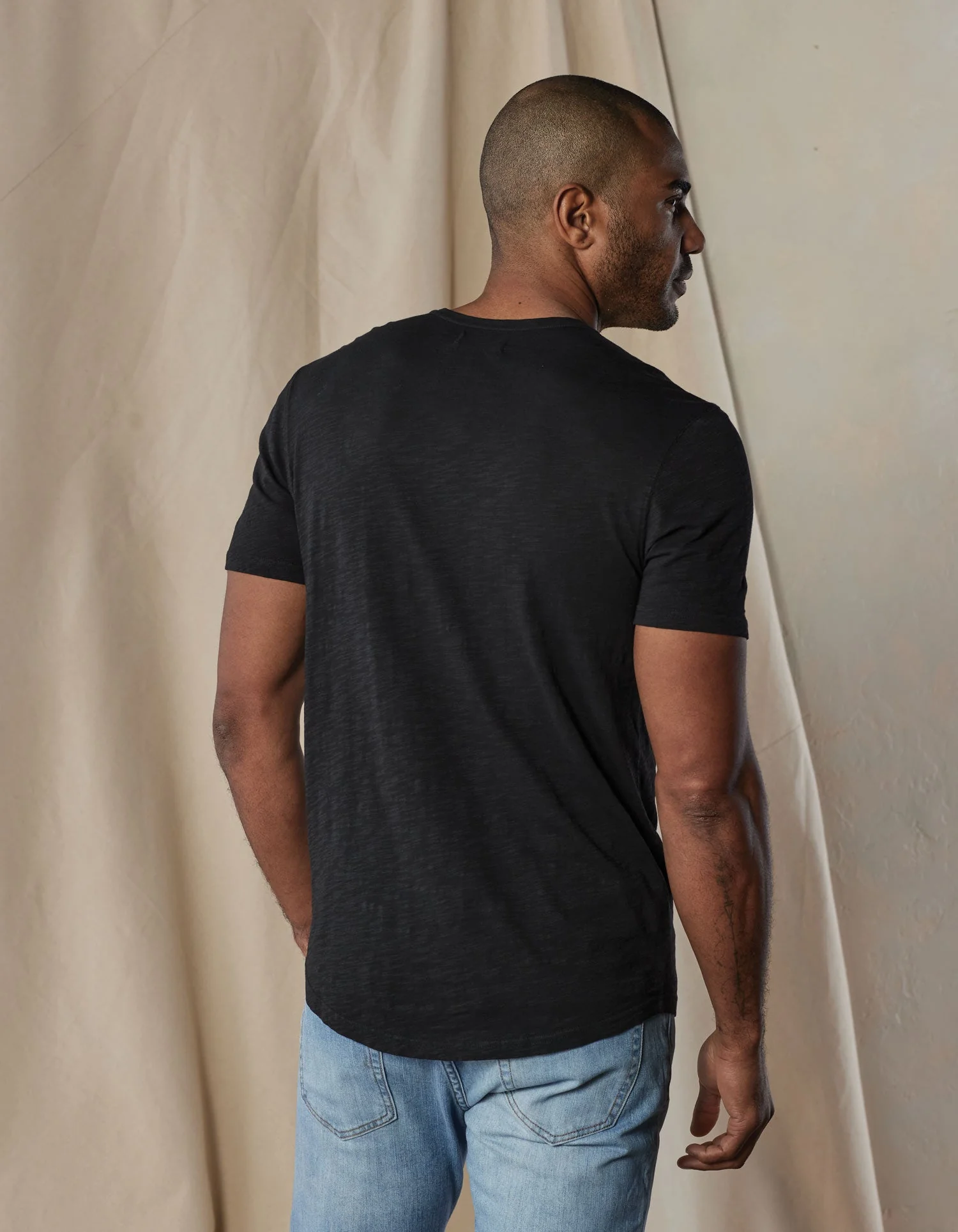 Vintage Slub Henley in Black - Image 5