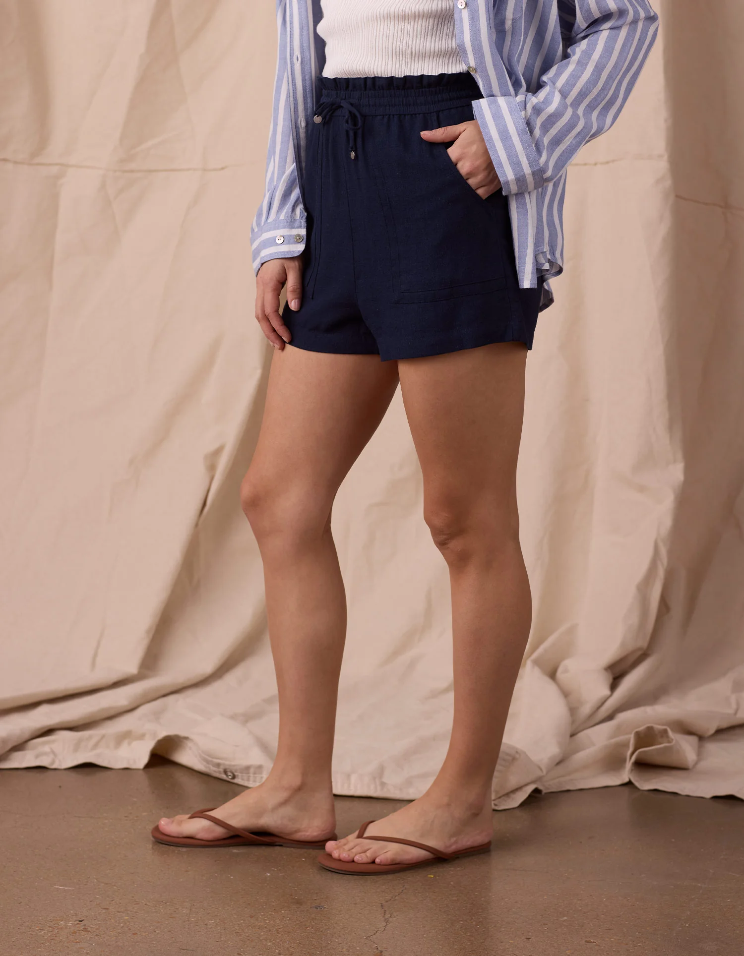 Leukos Linen-Blend Paperbag Short in Navy - Image 3