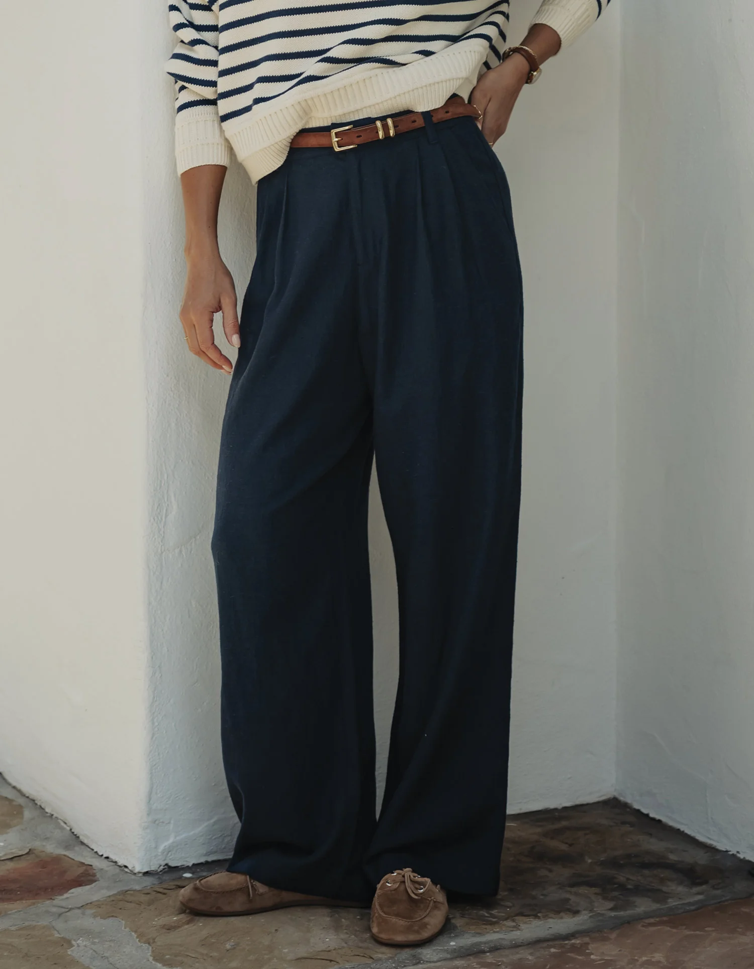 Leukos Linen-Blend Trouser in Navy - Image 2