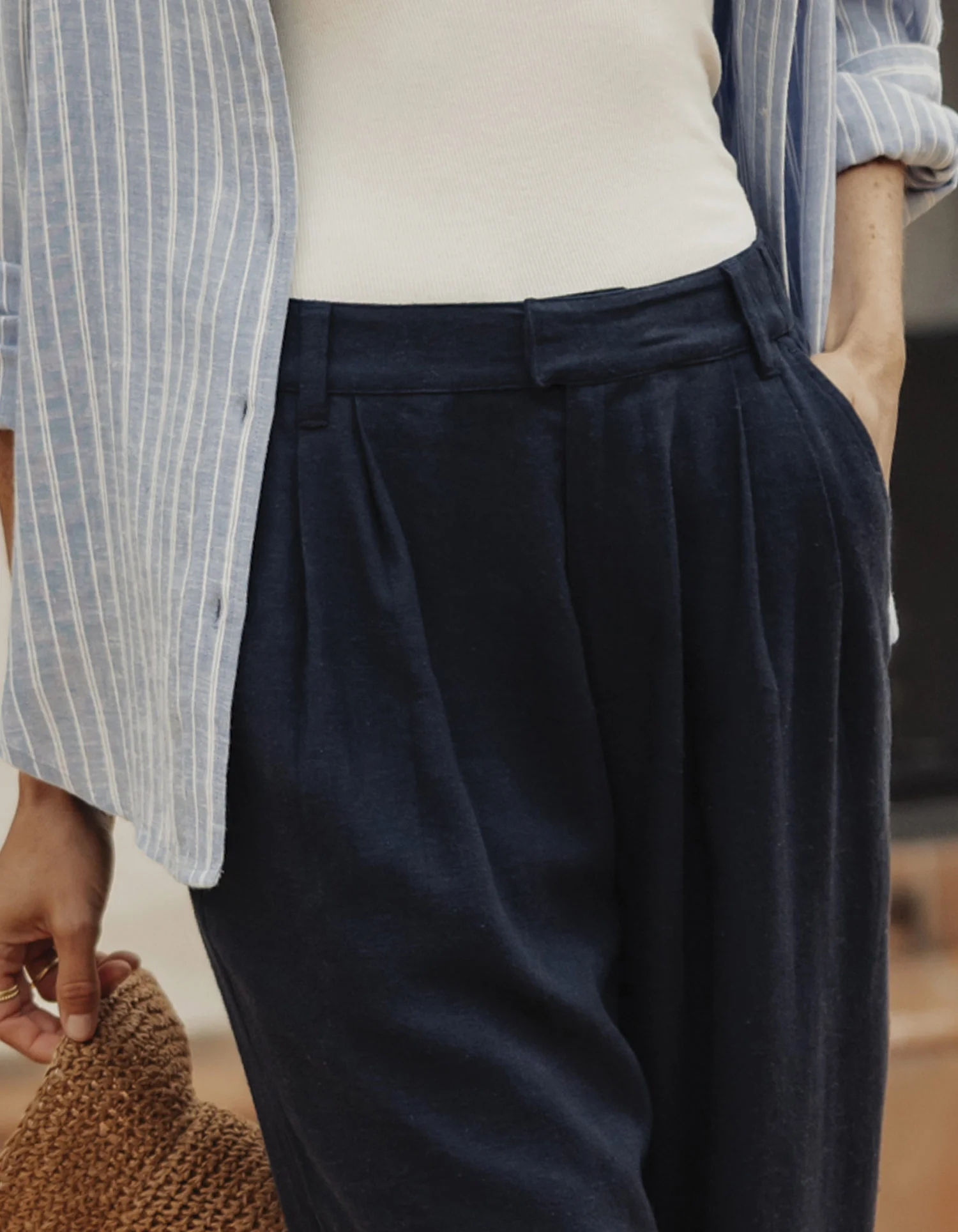 Leukos Linen-Blend Trouser in Navy - Image 3