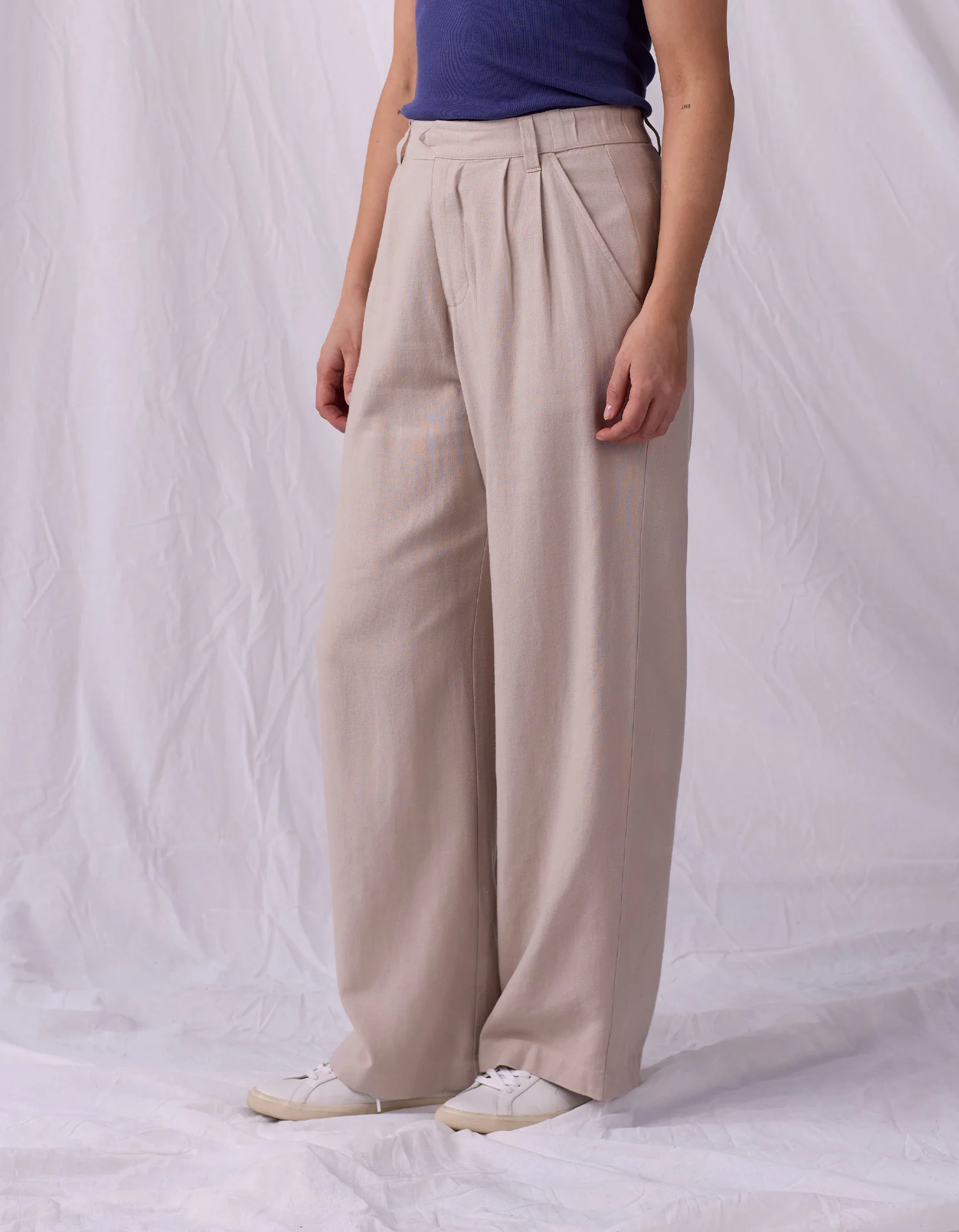 Leukos Linen-Blend Trouser in Sandstone - Image 4