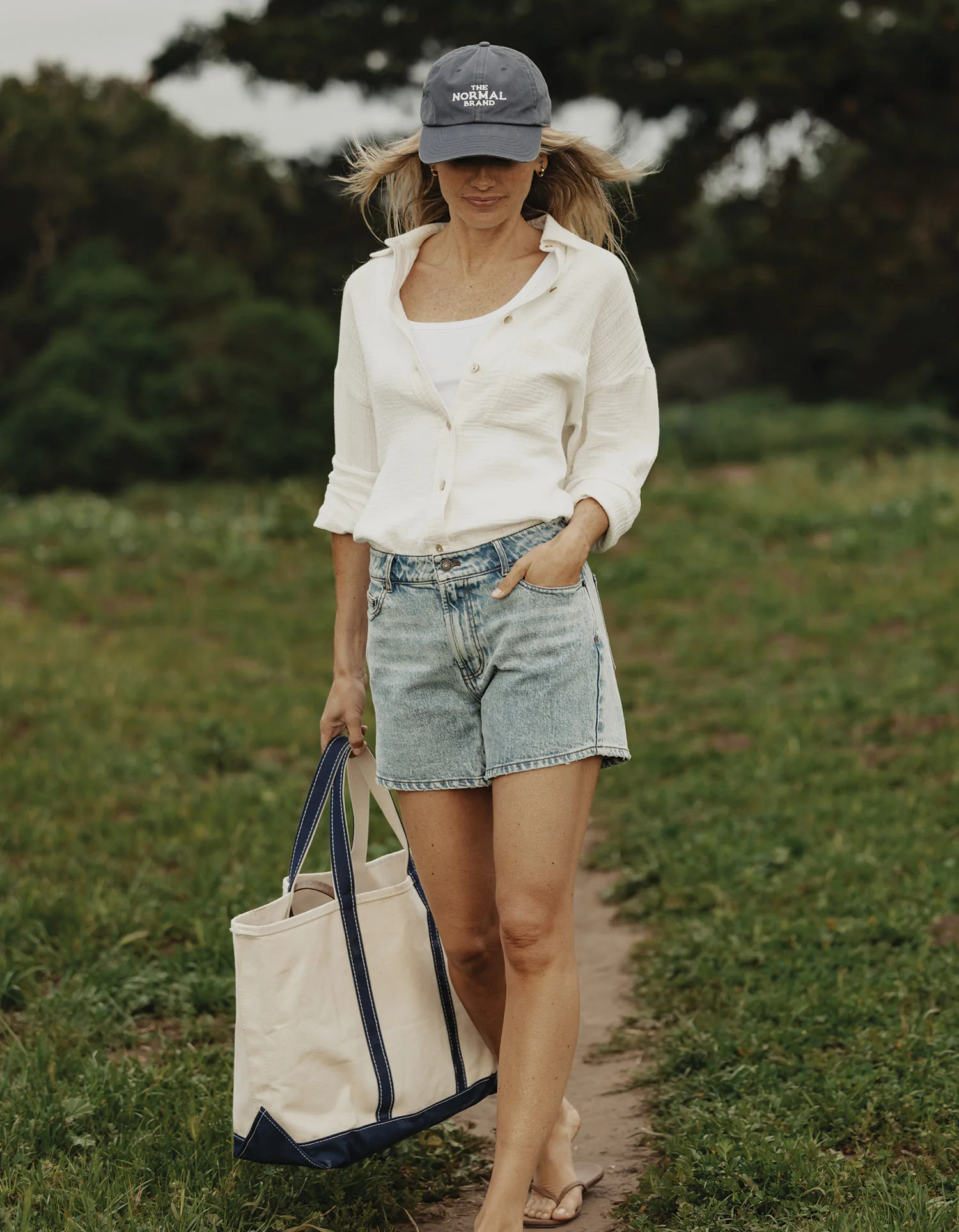 Mid-Rise Denim Short in Medium Greyson Wash