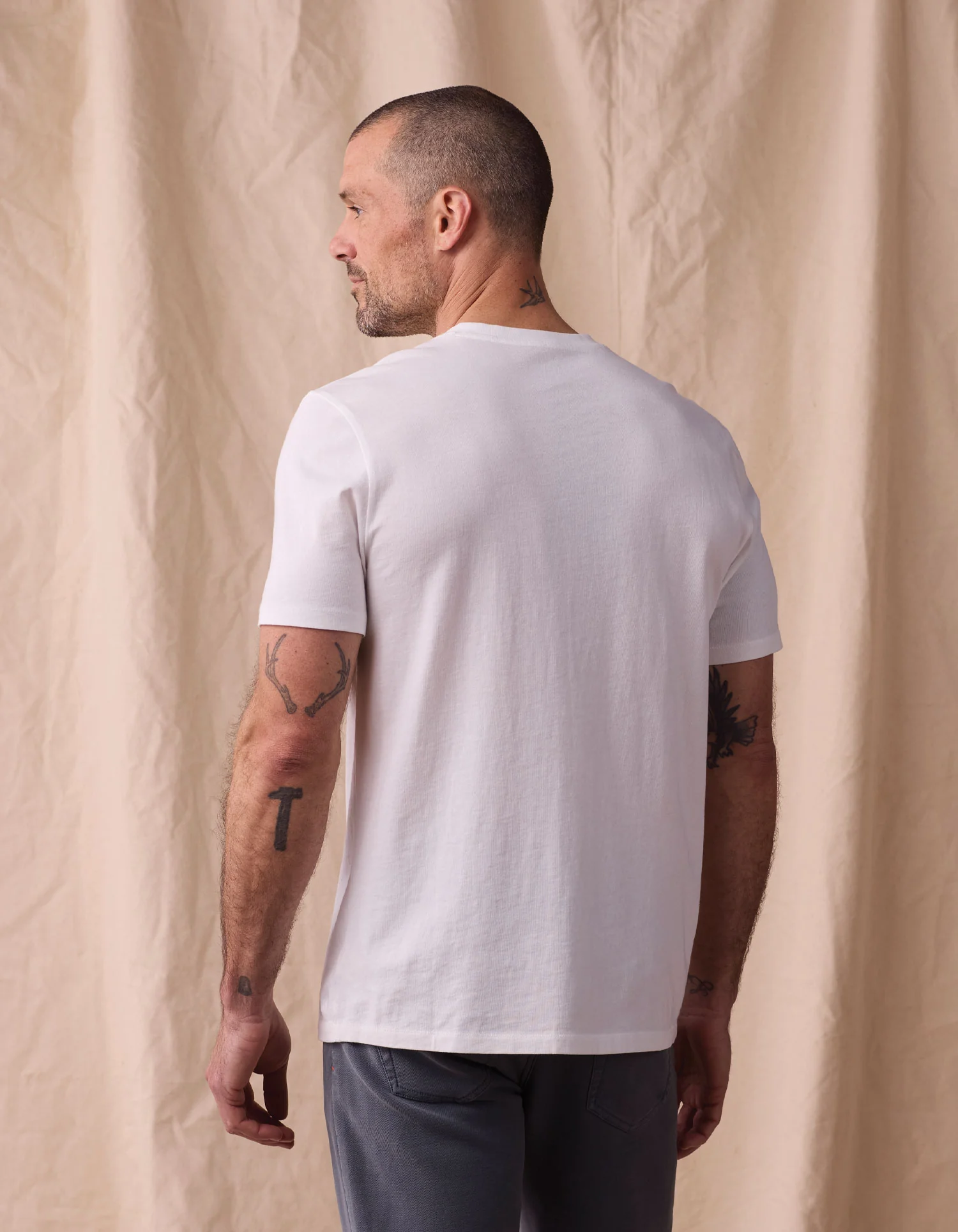 Normal Jersey Henley in White - Image 4