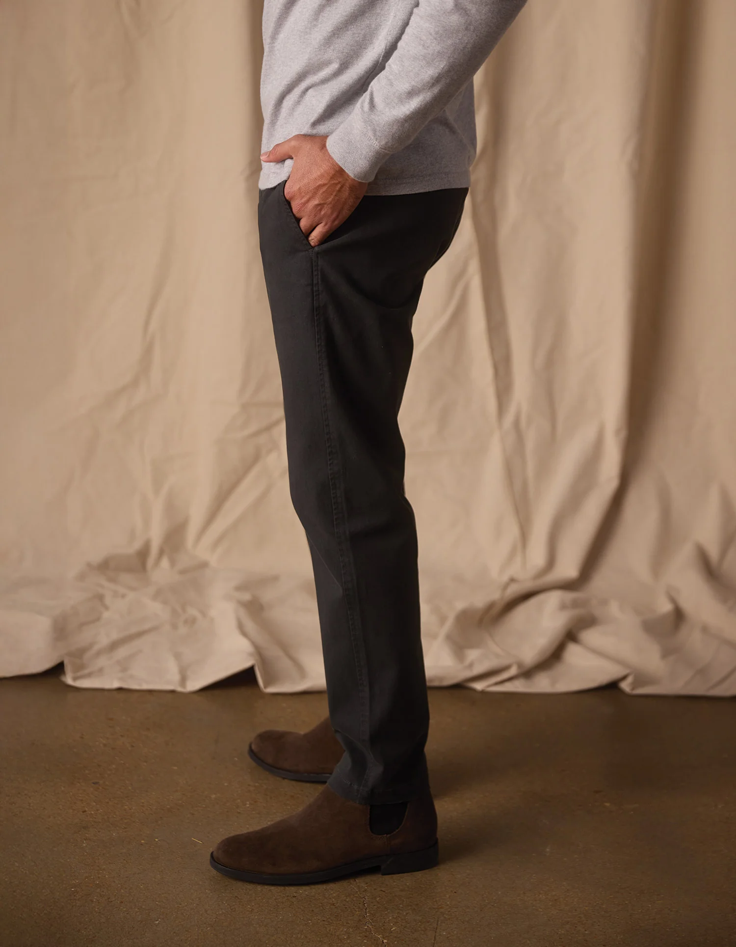 Normal Stretch Straight Chino in Charcoal - Image 4