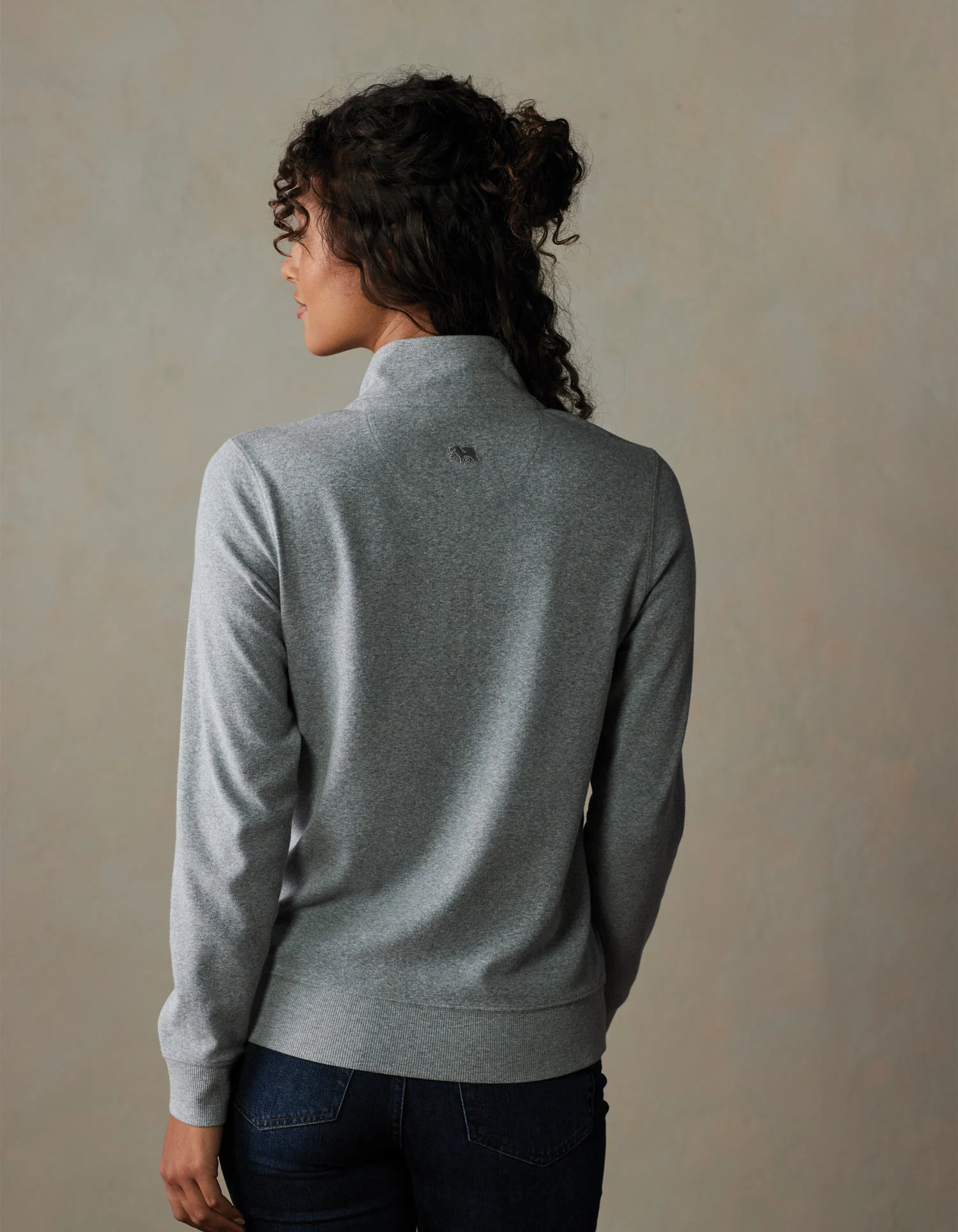 Puremeso Weekend Companion Quarter Zip in Athletic Grey - Image 4