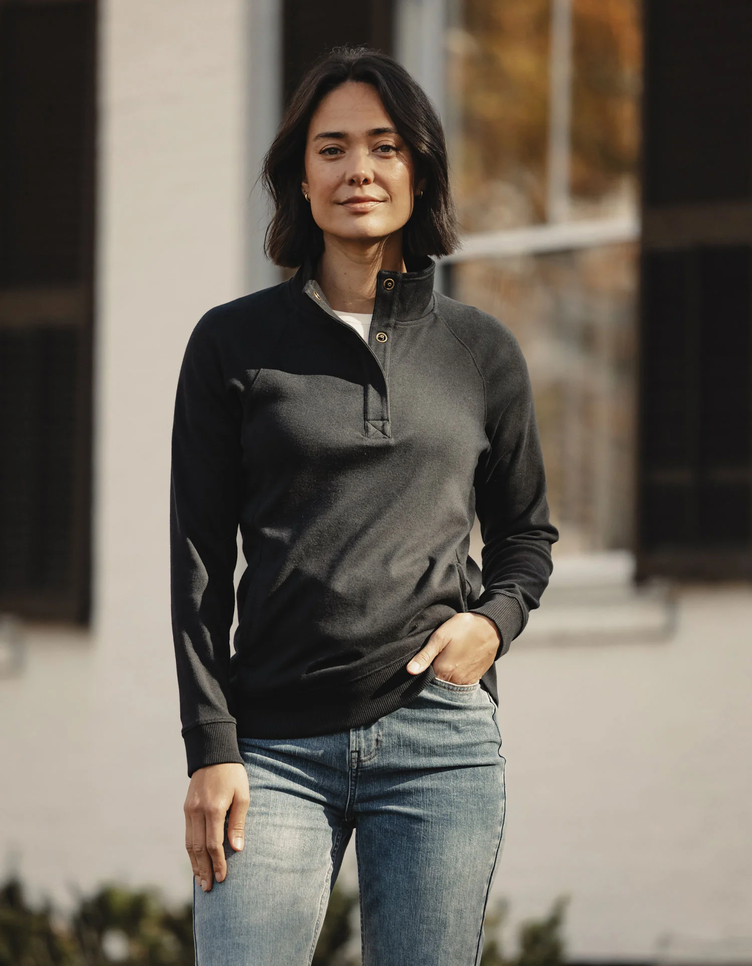 Puremeso Weekend Snap Pullover in Black