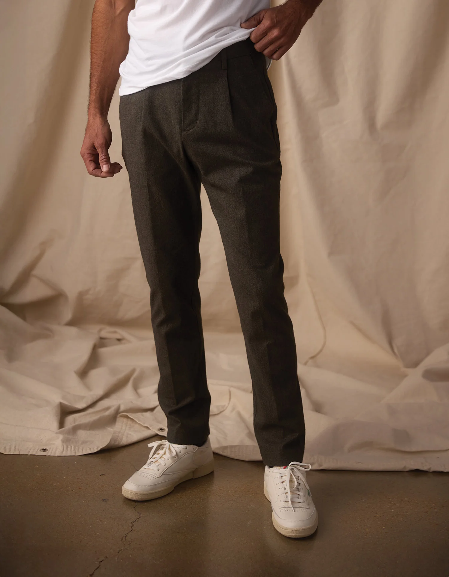 Normal Trouser in Dark Olive - Image 3