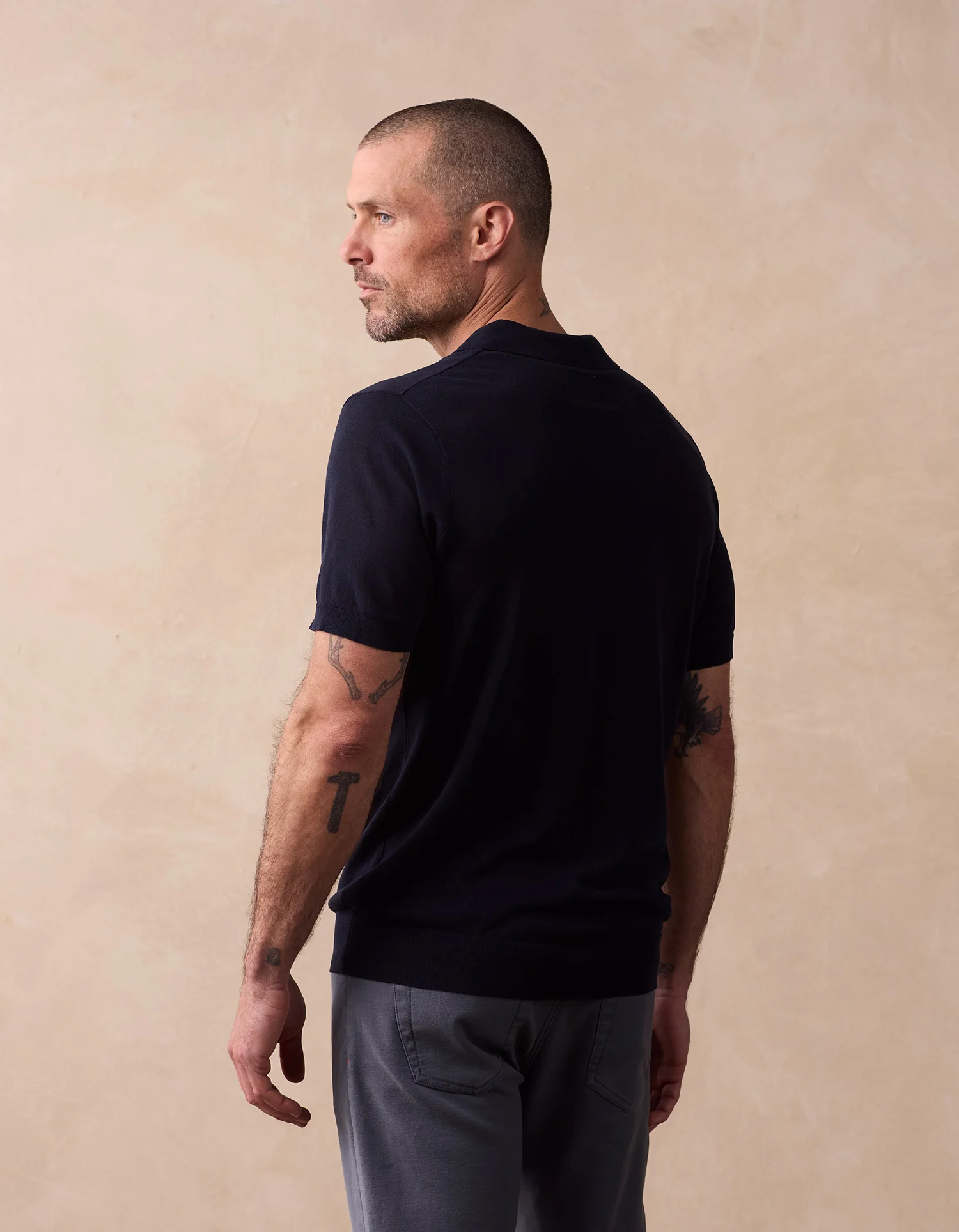 Summer Linen-Blend Polo in Navy - Image 5