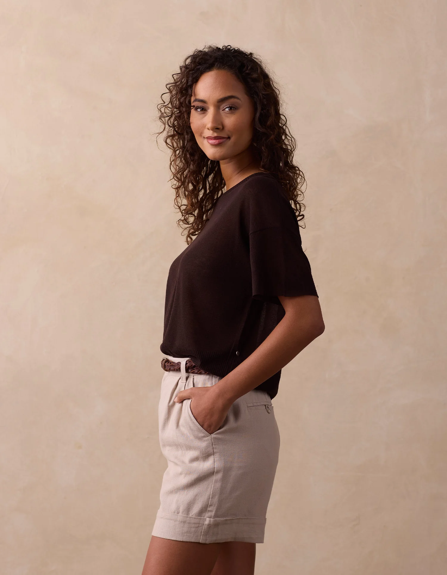 Summer Linen-Blend Tee in Umber - Image 2