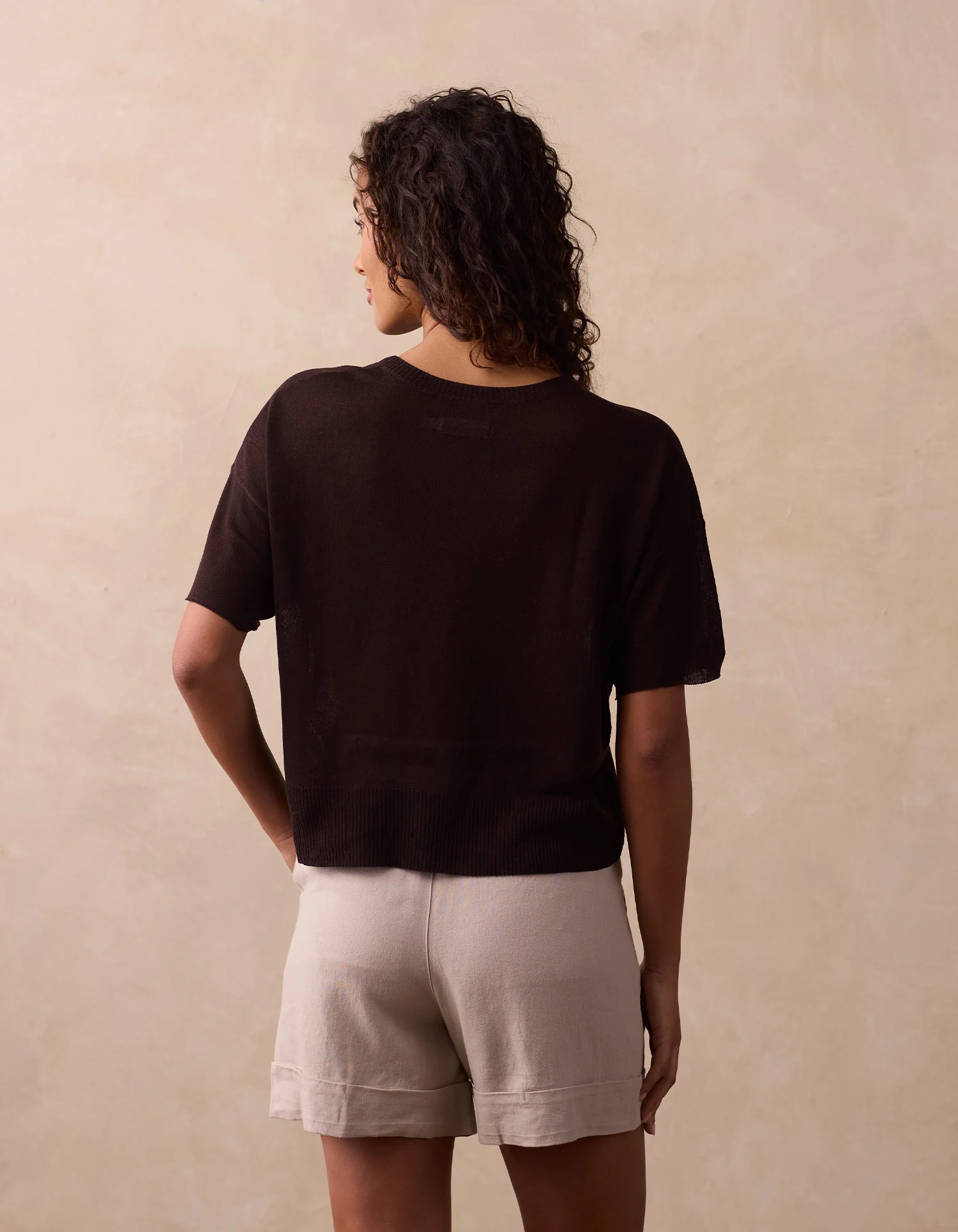 Summer Linen-Blend Tee in Umber - Image 3