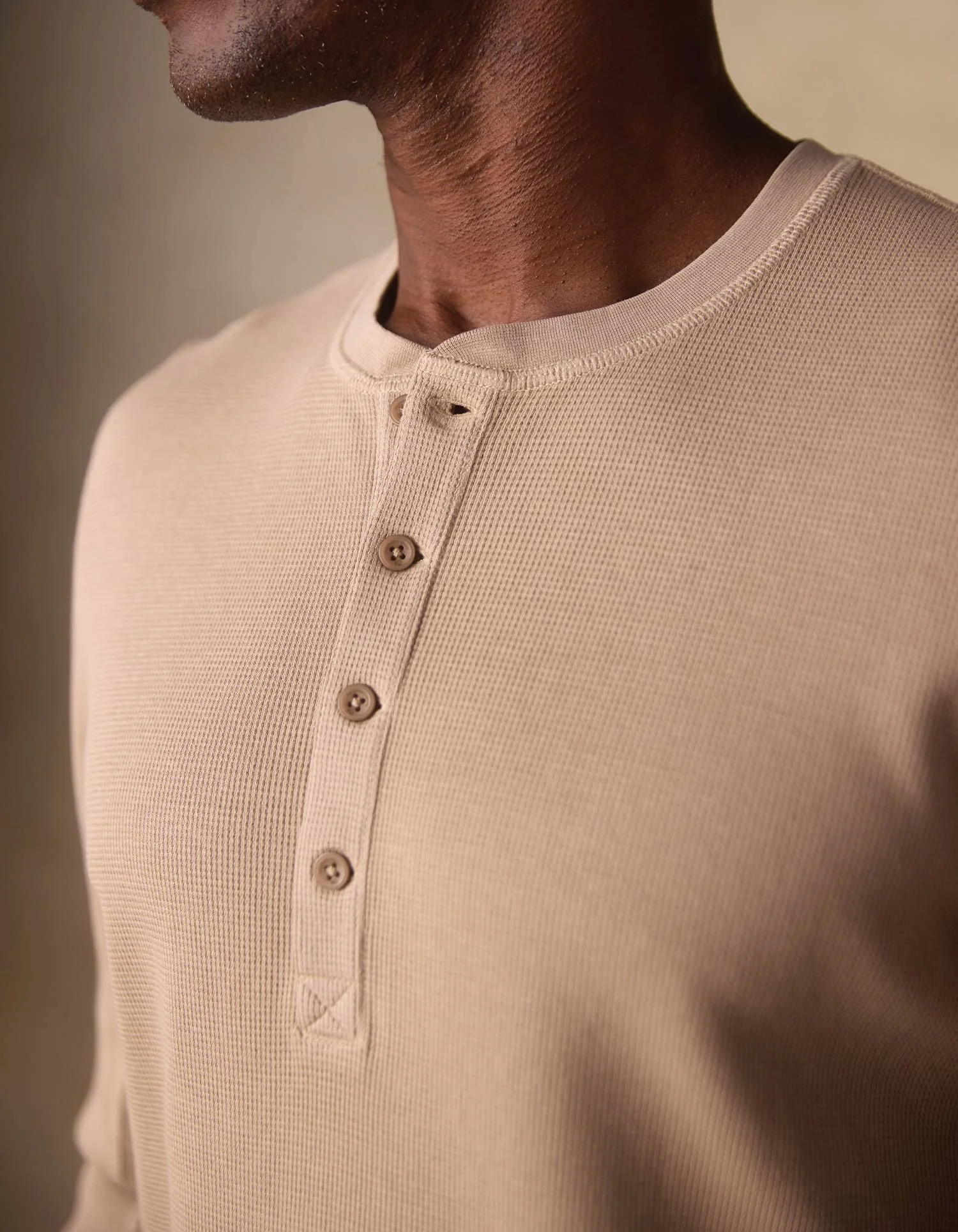 Vintage Thermal Mountain Henley in Mink - Image 4